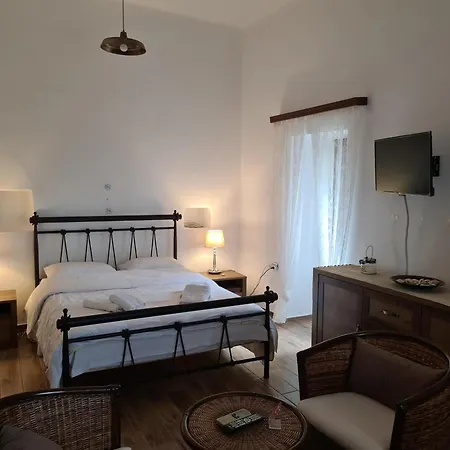 Kamares Stone House 2 Apartment Gerolimenas