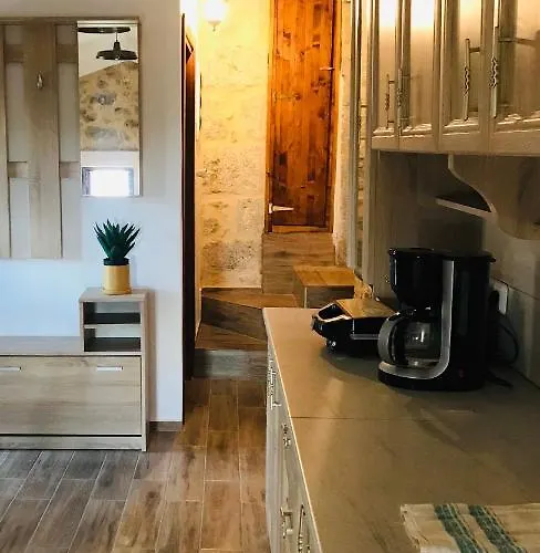 Kamares Stone House 2 *