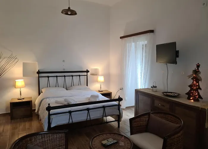 Kamares Stone House 2 شقة ييروميلين